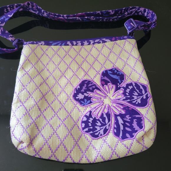 Stunning Vera Bradley Crossbody Beach Paisley Amethyst Woven w/ Flower Purse - Picture 1 of 9